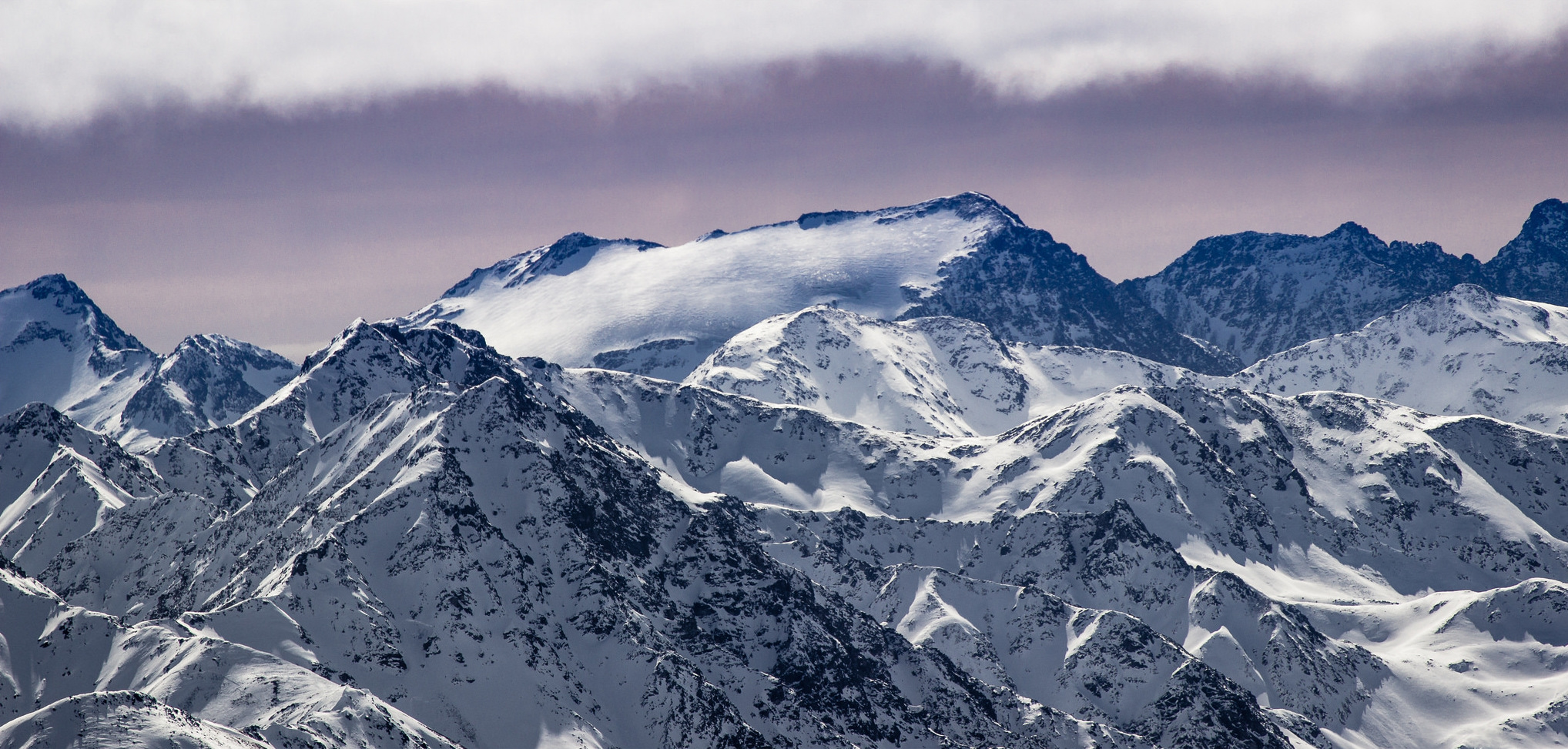 Par définition, la hauteur d’une montagne est définie par rapport à un point zéro situé au niveau de la mer et mesuré dans chaque pays. © Beppe Rijs, Flickr